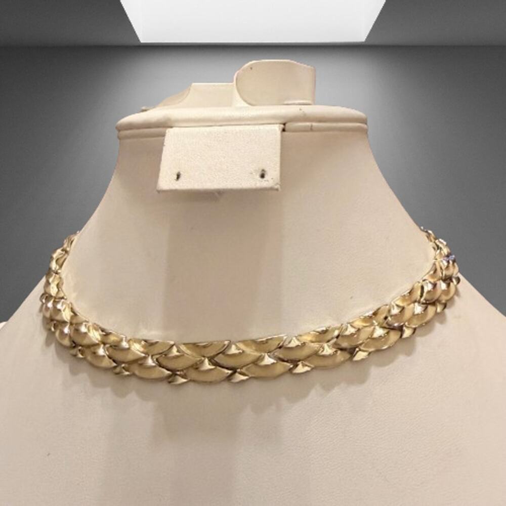 Vintage CORO Cream Enamel Gold Braided Link Collar Necklace